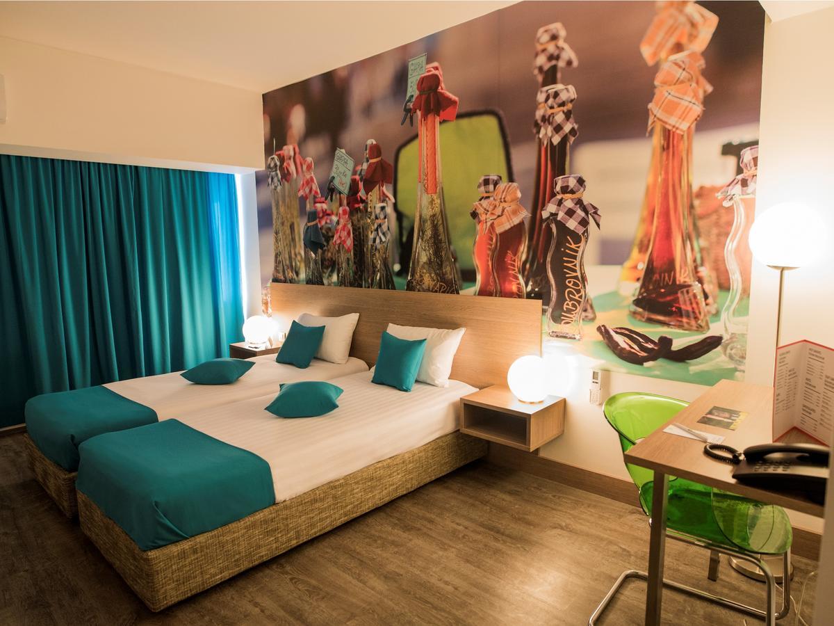 Ibis Styles Skopje Hotel Exterior foto